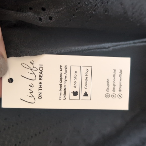 NWT Cupshe Black Eyelet Tank - Picture 5 of 6